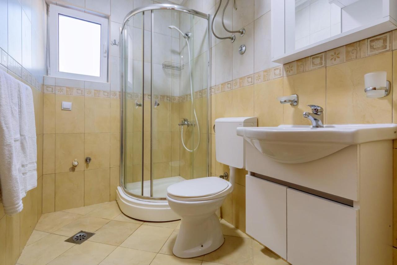 Ani Apartmani Dobra Voda Exteriör bild