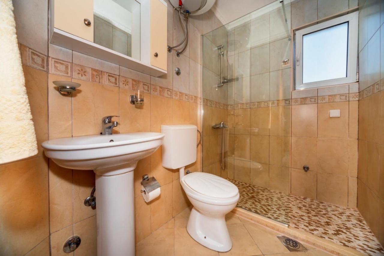 Ani Apartmani Dobra Voda Exteriör bild