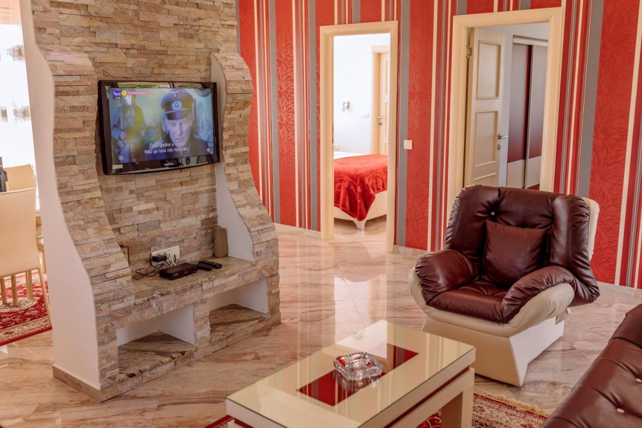 Ani Apartmani Dobra Voda Exteriör bild